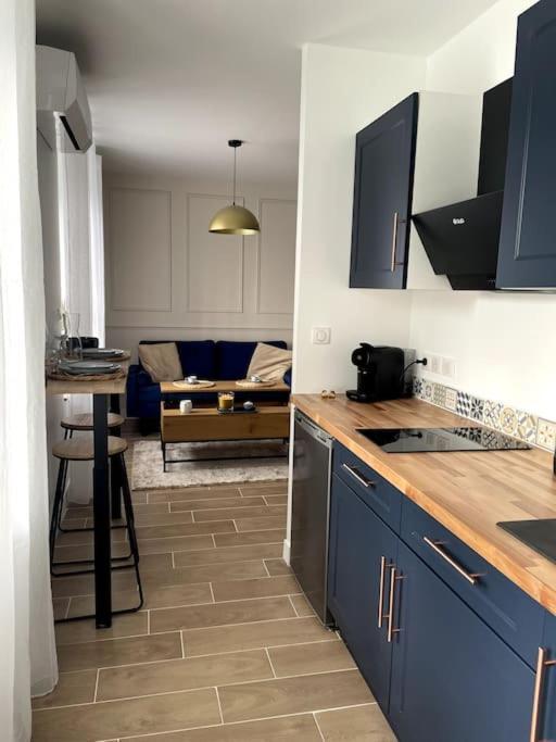 Bleu Supreme Balneo Apartment Vierzon Exterior photo